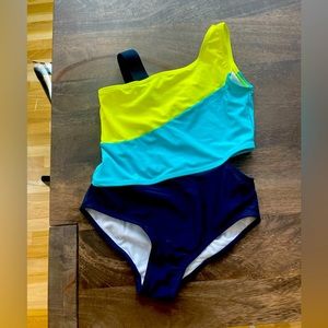 Girls swimsuit